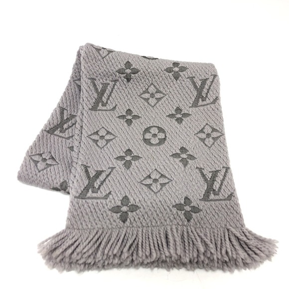 LOUIS VUITTON Gray Scarf - Picture 1 of 10